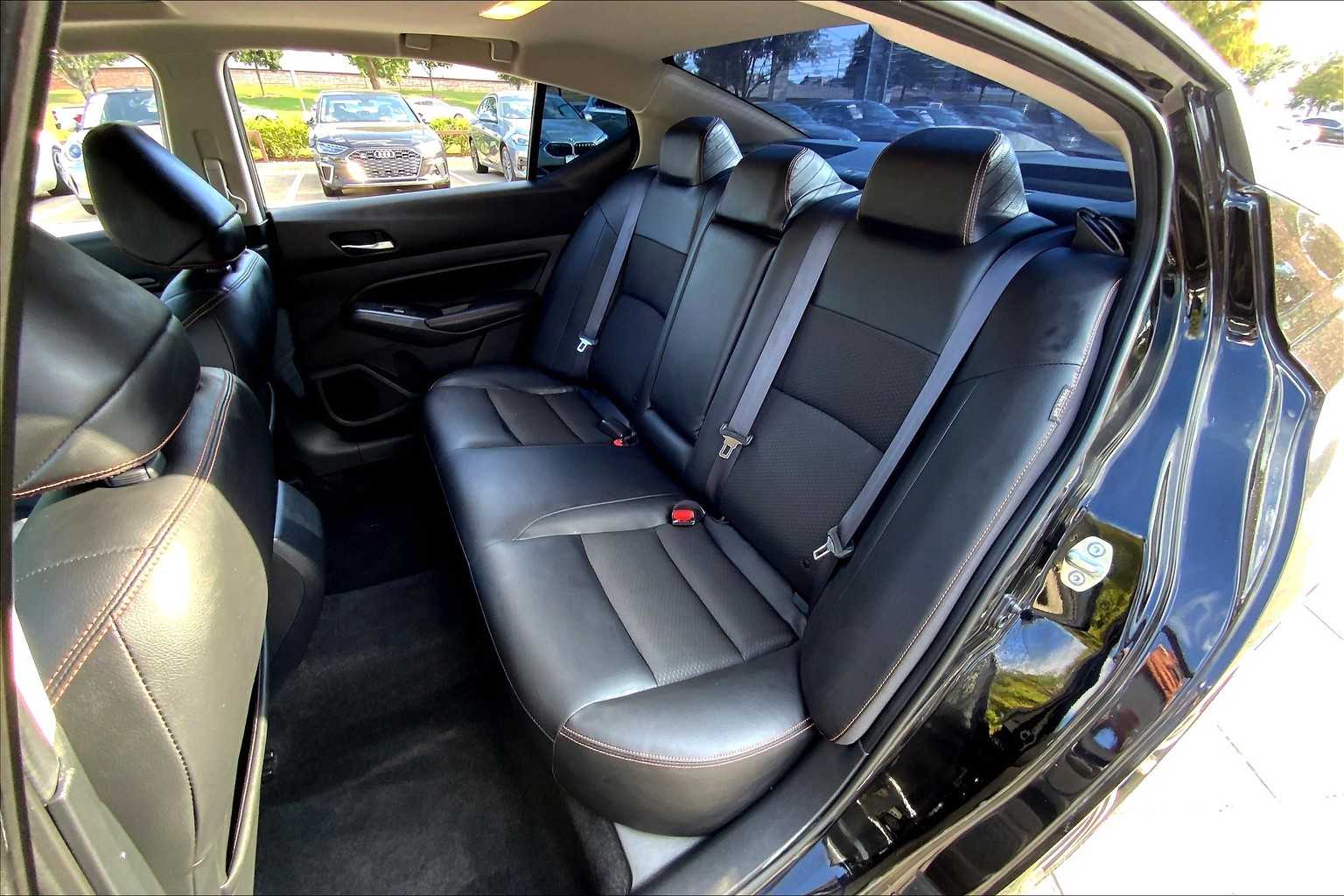 2019 Nissan Altima 2.5 SR photo 19
