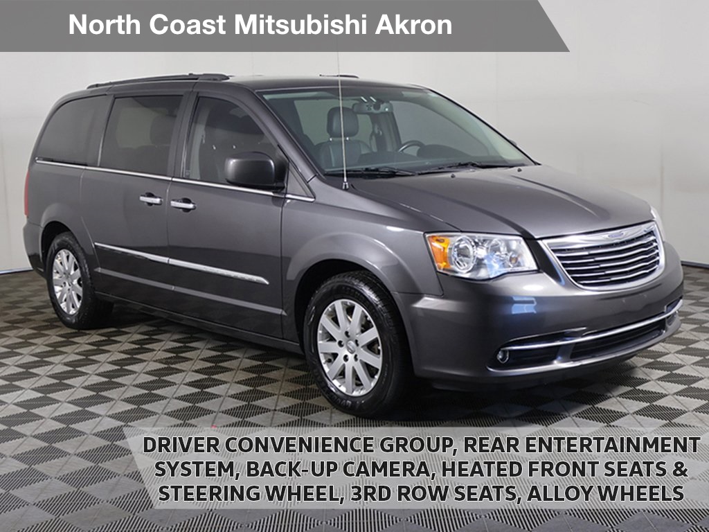 2016 Chrysler Town & Country Touring