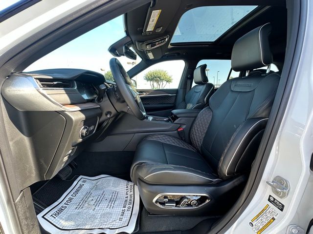 2025 Jeep Grand Cherokee Summit photo 23