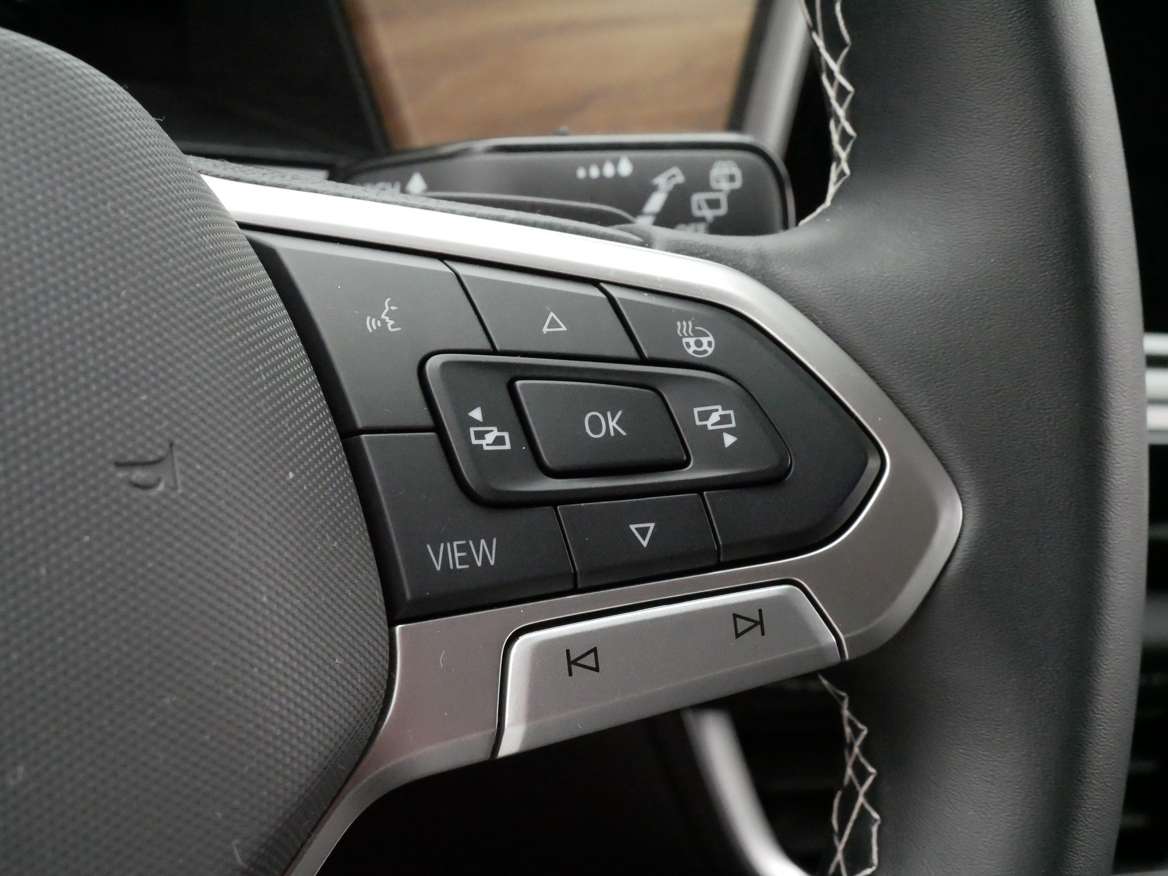 2024 Volkswagen Atlas SE Technology photo 22