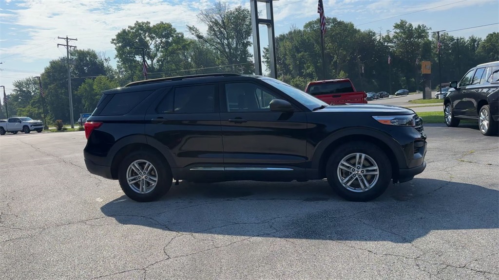 2021 Ford Explorer XLT photo 2