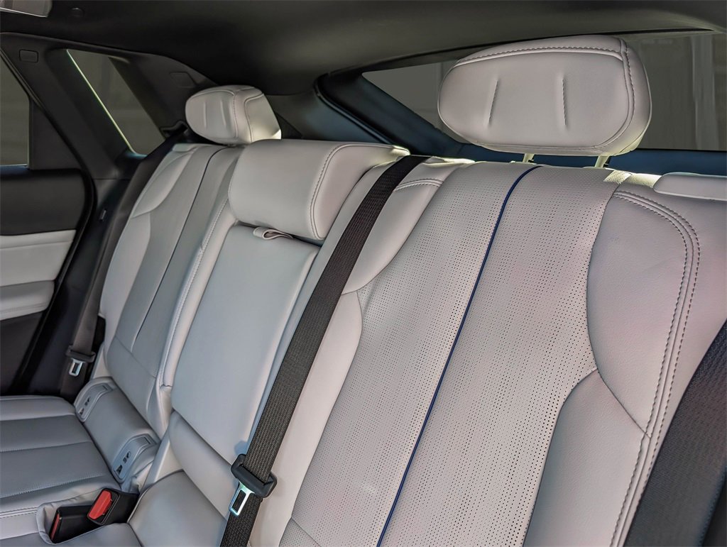 2026 Cadillac Lyriq Luxury photo 24