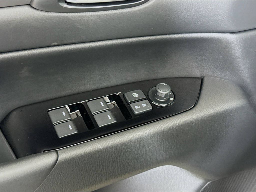 2025 Mazda CX-5 2.5 Select photo 16