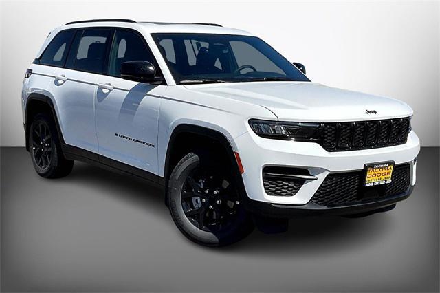 2025 Jeep Grand Cherokee Altitude's photo