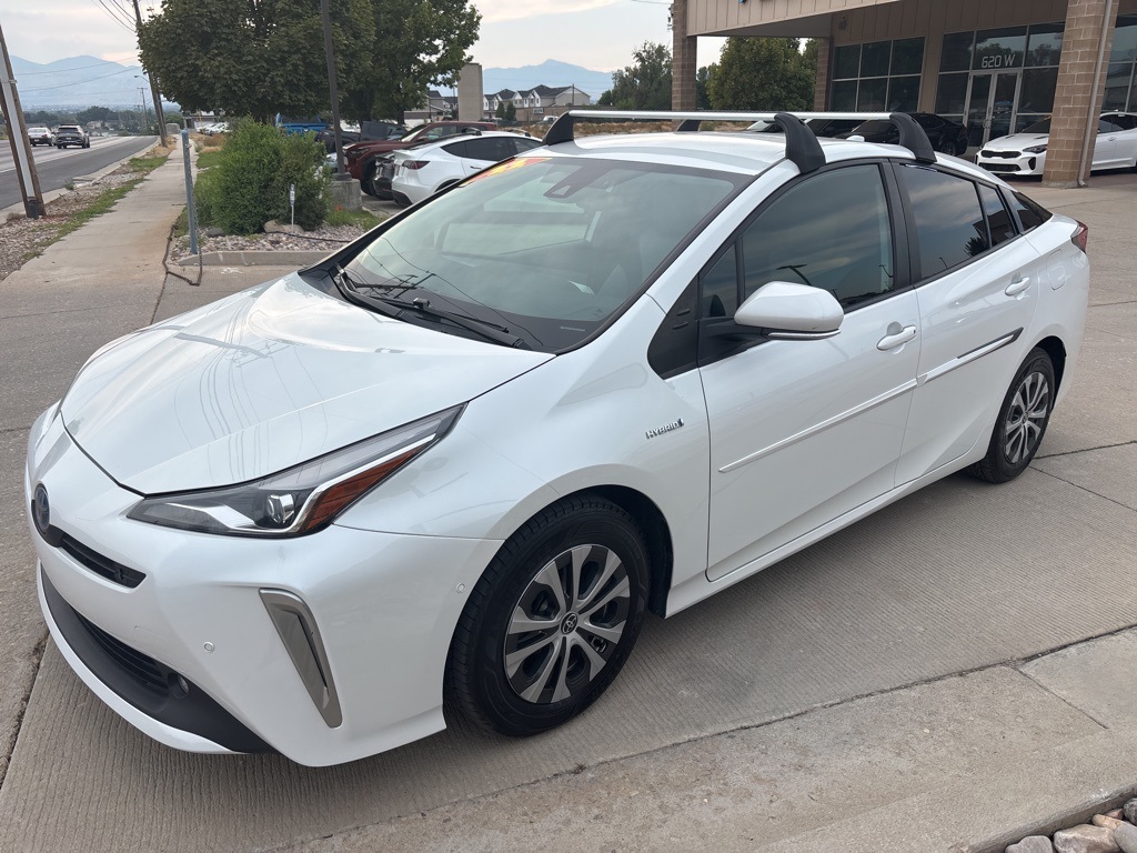 2022 Toyota Prius LE AWD-e photo 3
