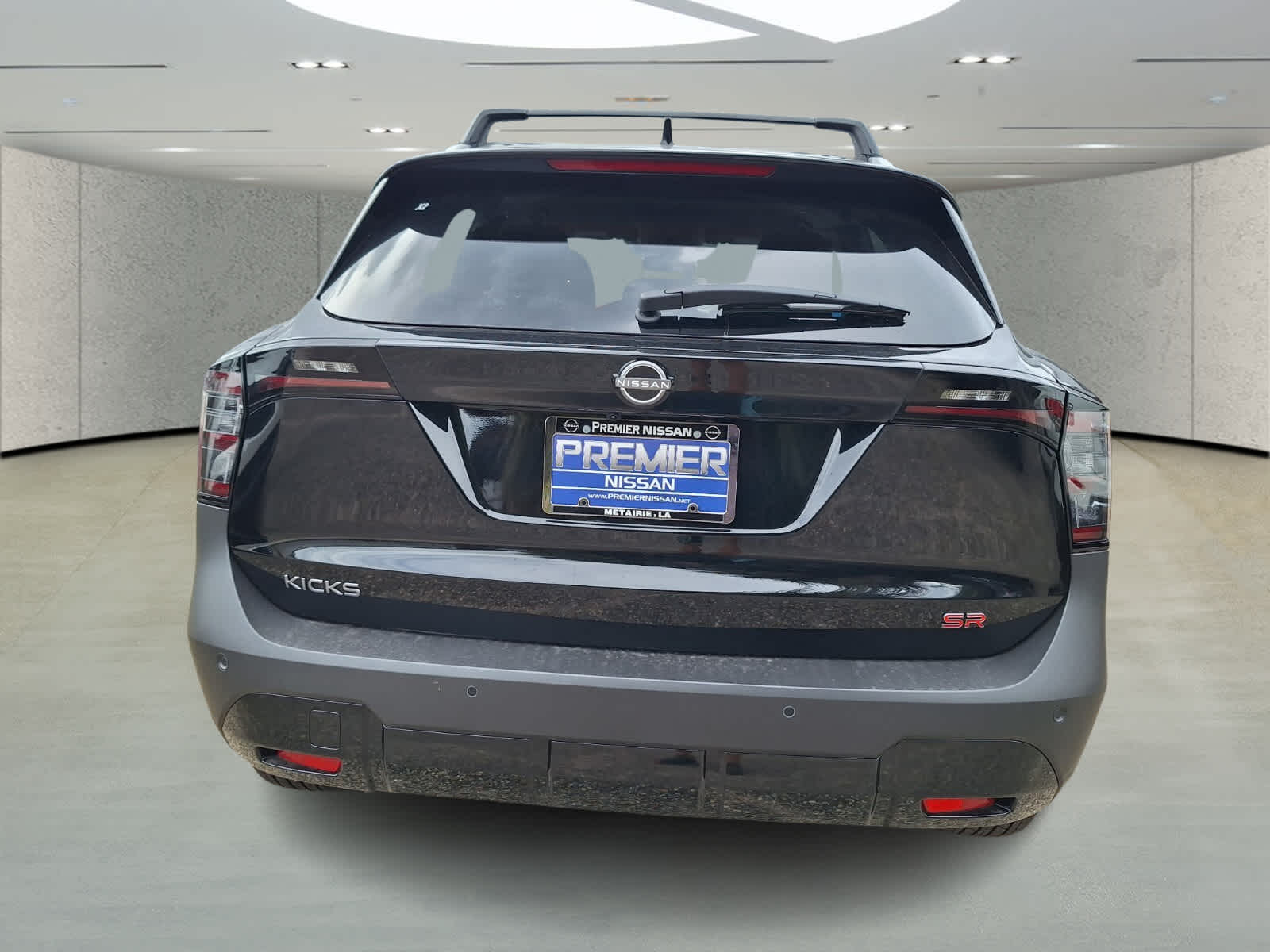 2026 Nissan Kicks SR photo 3
