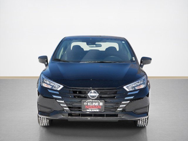2025 Nissan Versa 1.6 SV photo 3
