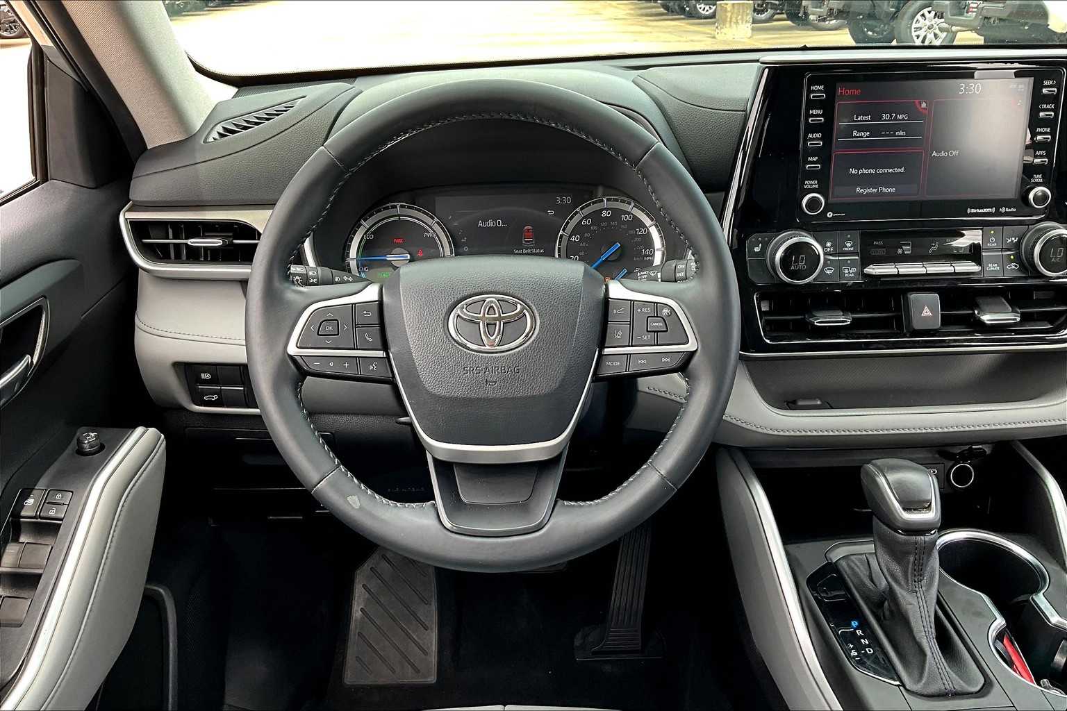 2022 Toyota Highlander Hybrid XLE photo 4