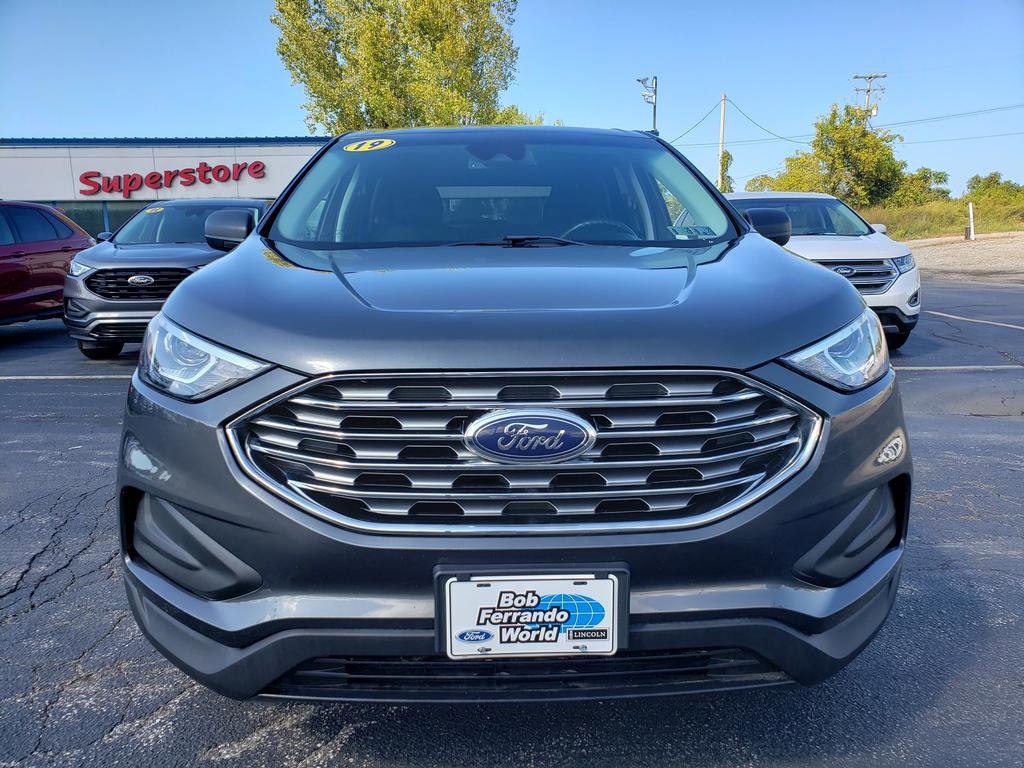 2019 Ford Edge SE photo 2