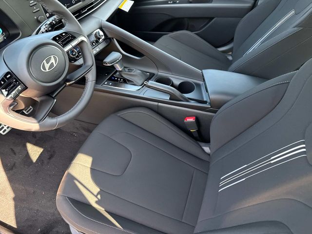 2025 Hyundai Elantra SEL Sport photo 20