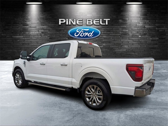 2025 Ford F-150 XLT photo 3