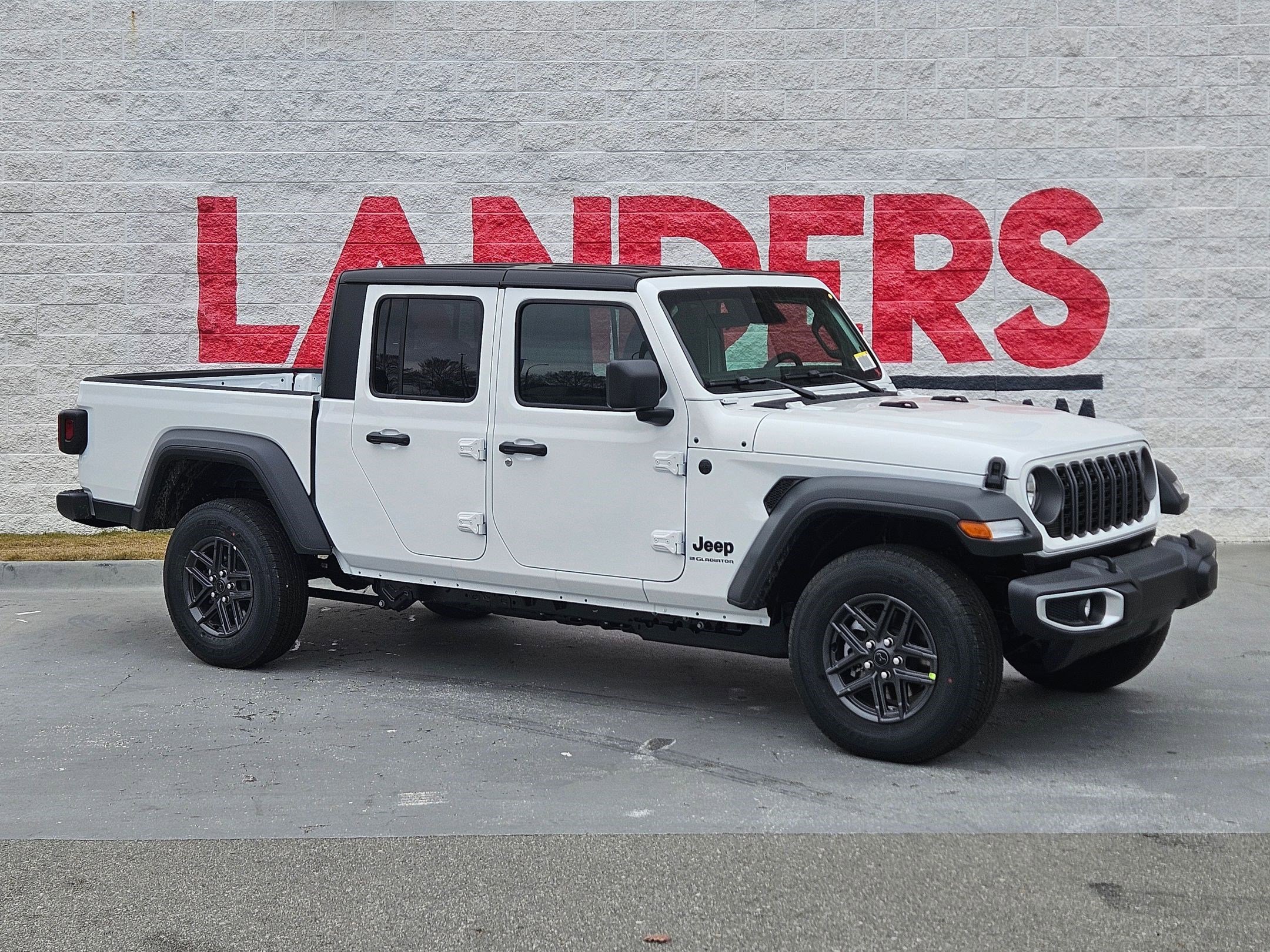 2026 Jeep Gladiator Sport S's photo
