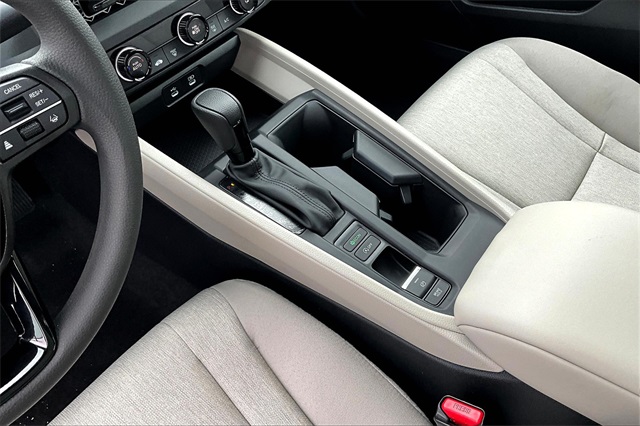 2025 Honda Accord LX photo 8