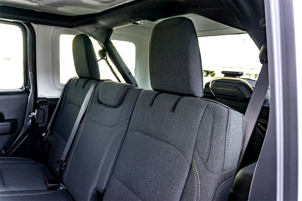 2025 Jeep Wrangler Sport S photo 16