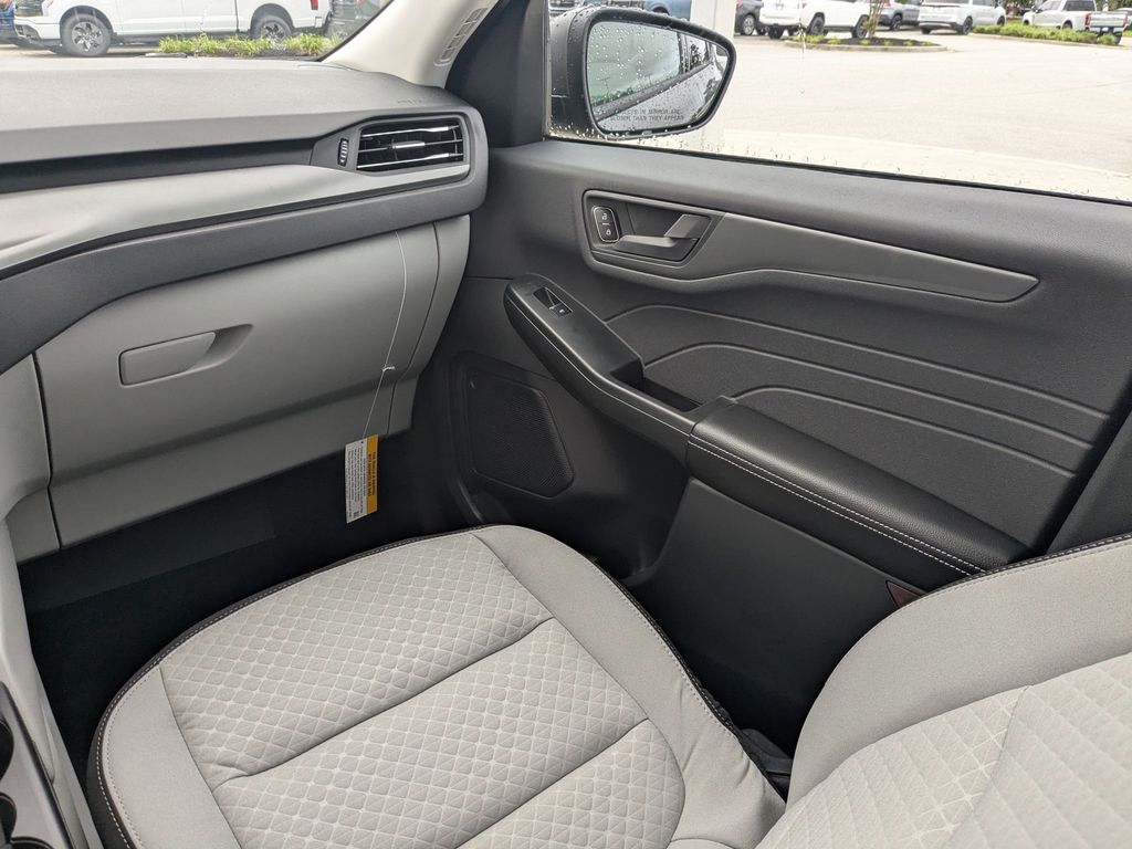 2025 Ford Escape Active photo 13