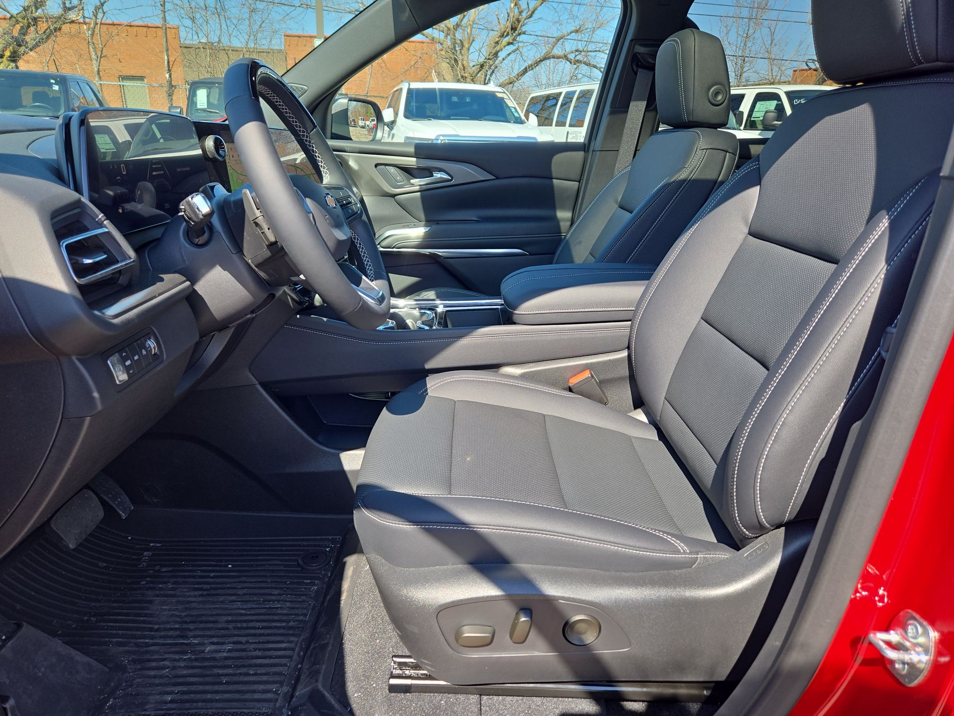 2025 Chevrolet Traverse photo 24