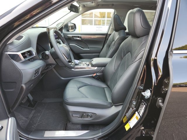 2025 Toyota Highlander XLE XSE Platinum Limited photo 14