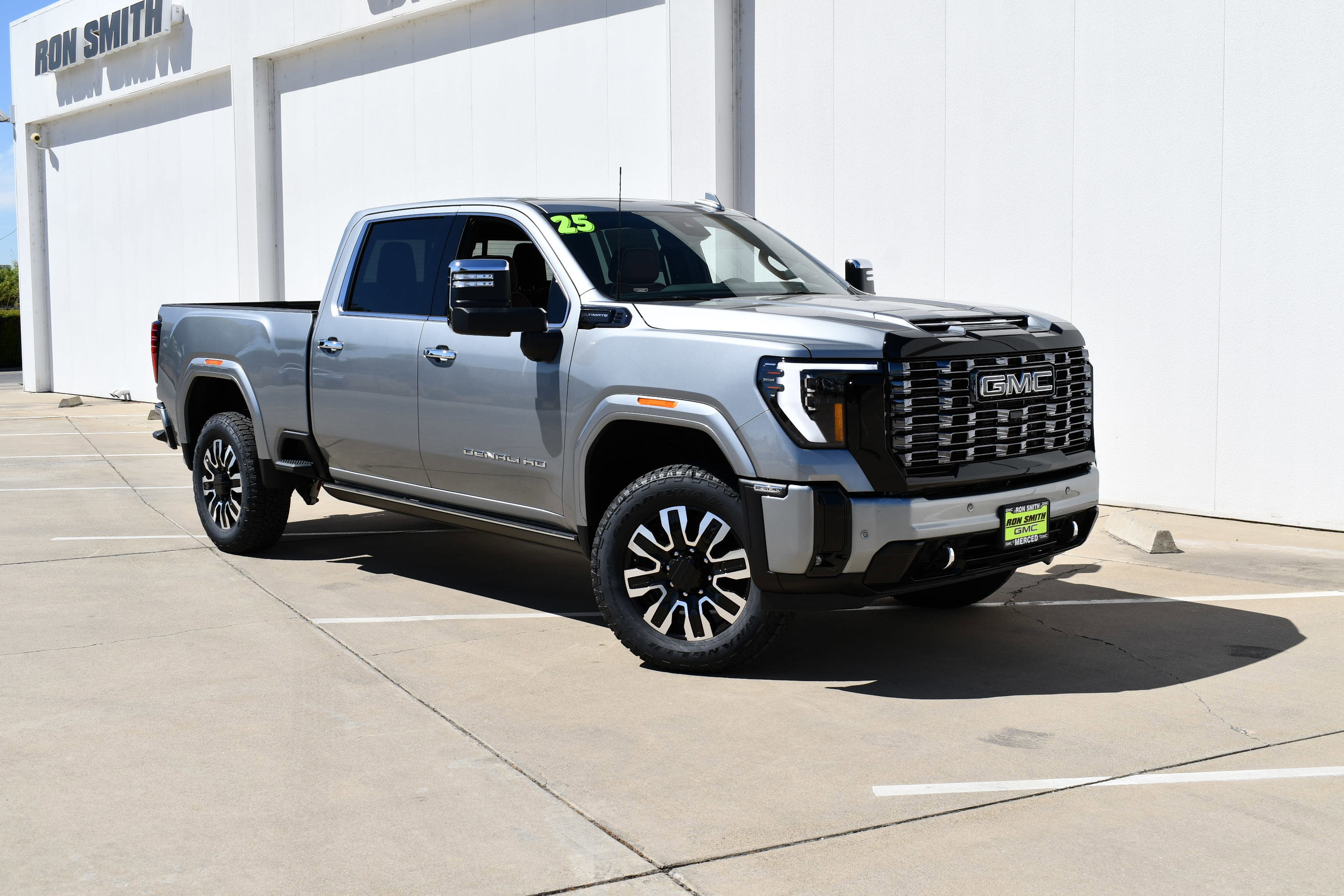 2025 Gmc Sierra 2500 HD Denali Ultimate photo 2