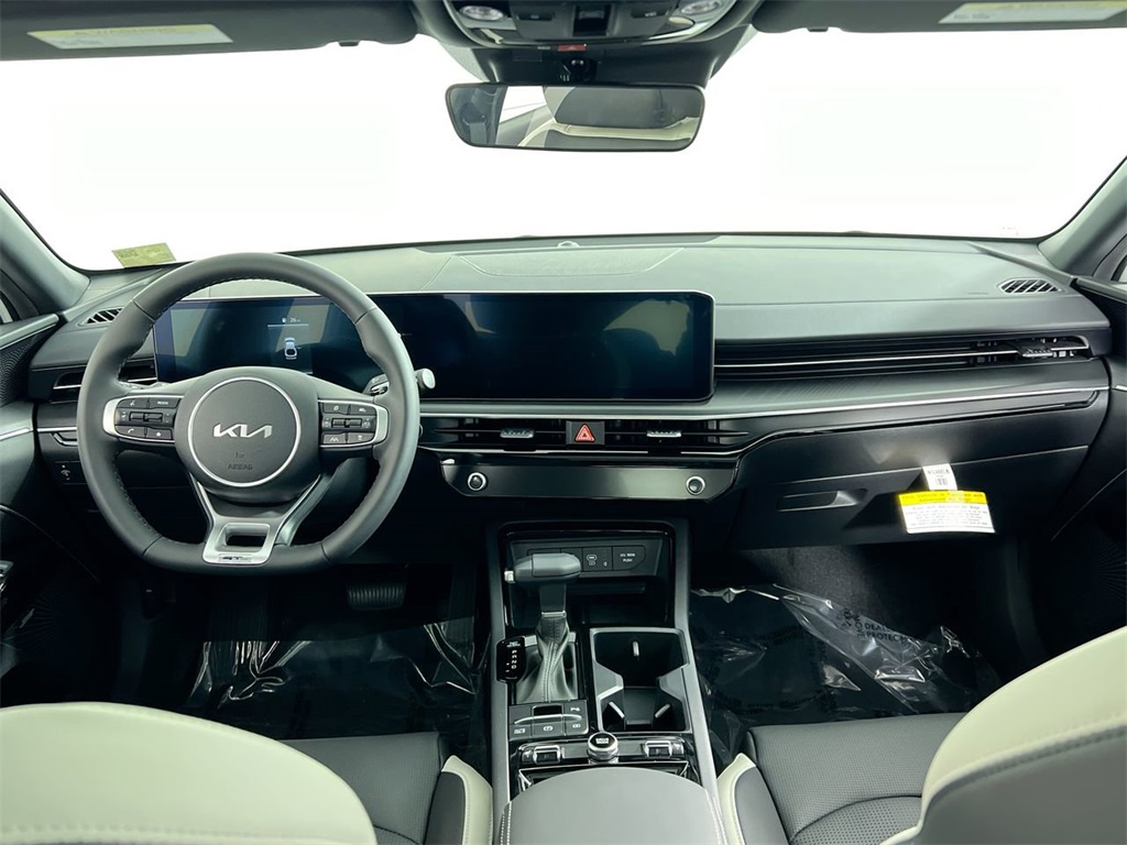 2025 Kia K5 GT-Line photo 28