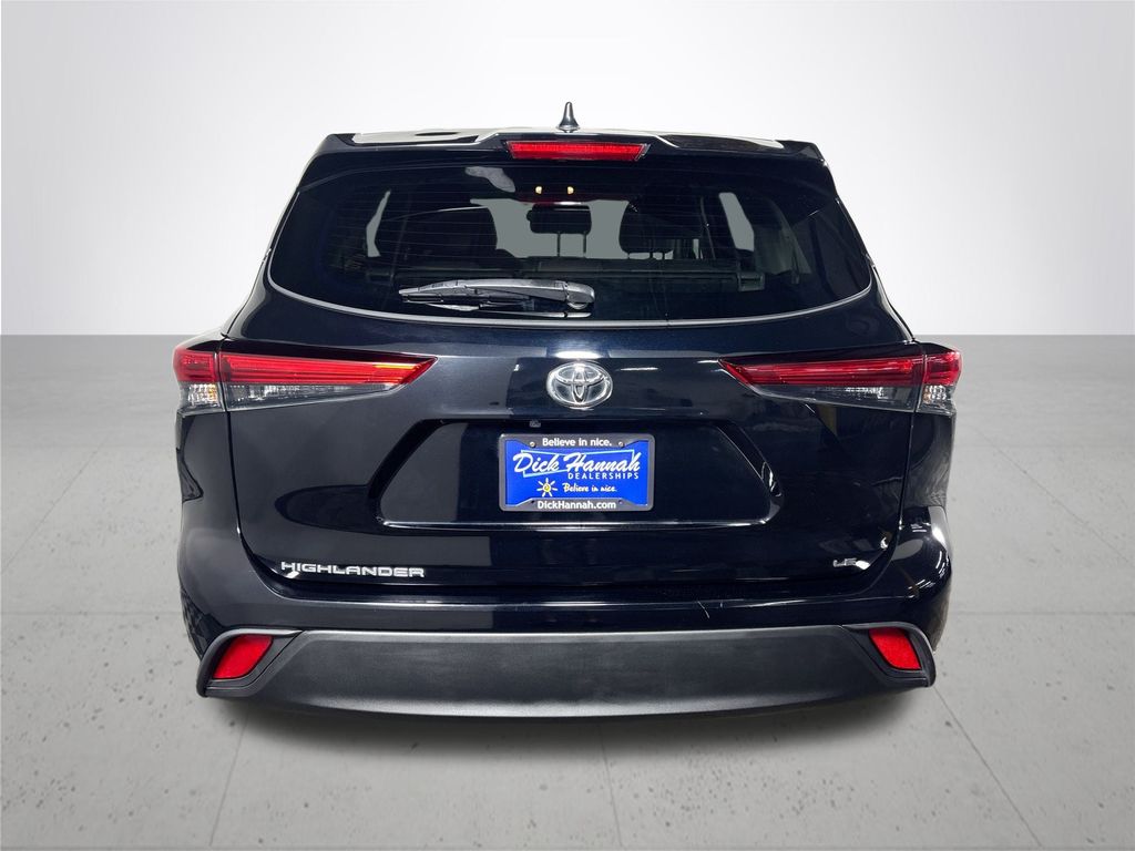 2023 Toyota Highlander L photo 7
