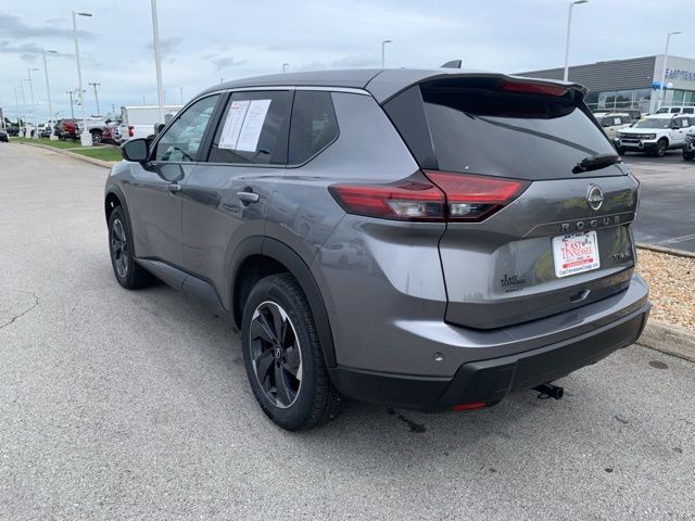 2024 Nissan Rogue SV photo 5
