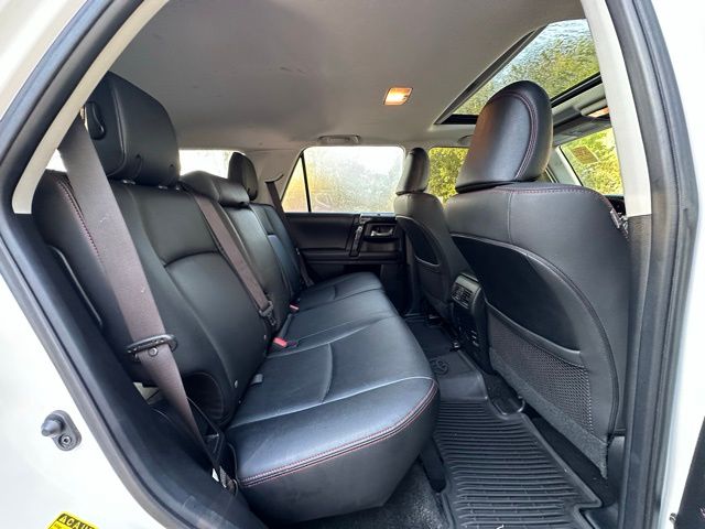 2019 Toyota 4Runner TRD Off-Road Premium photo 30