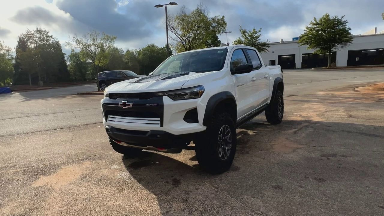 2026 Chevrolet Colorado ZR2 photo 3