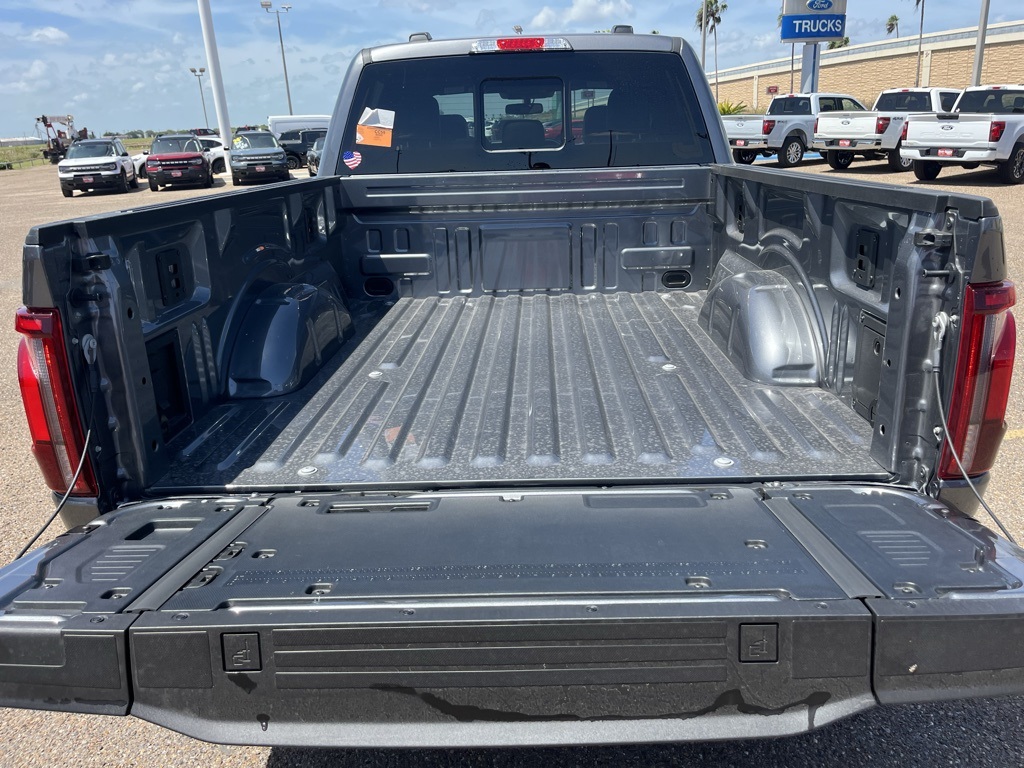 2025 Ford F-150 Lariat photo 25