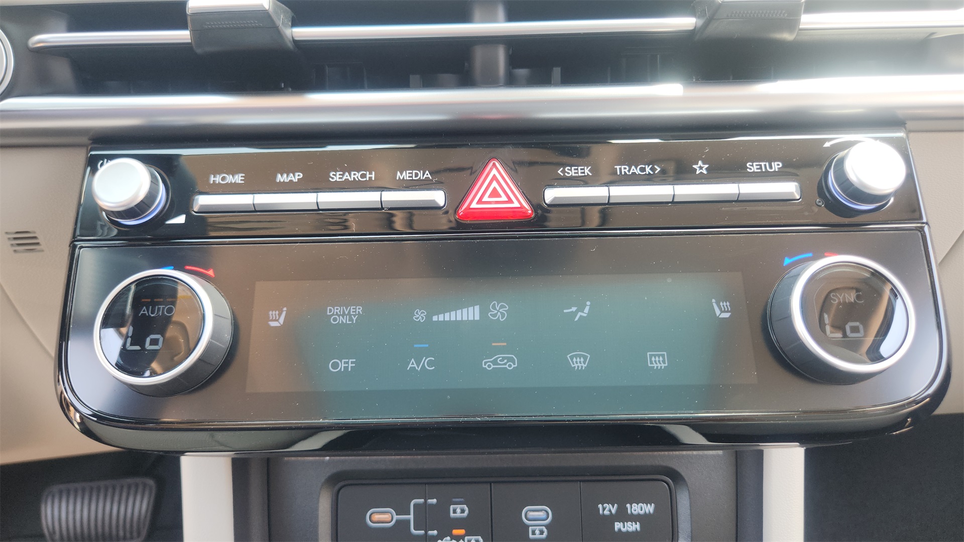 2025 Hyundai Tucson Hybrid SEL Convenience photo 13