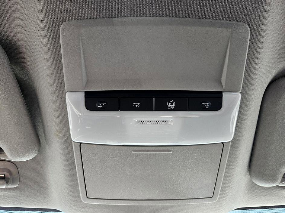 2025 Nissan Sentra SV photo 18