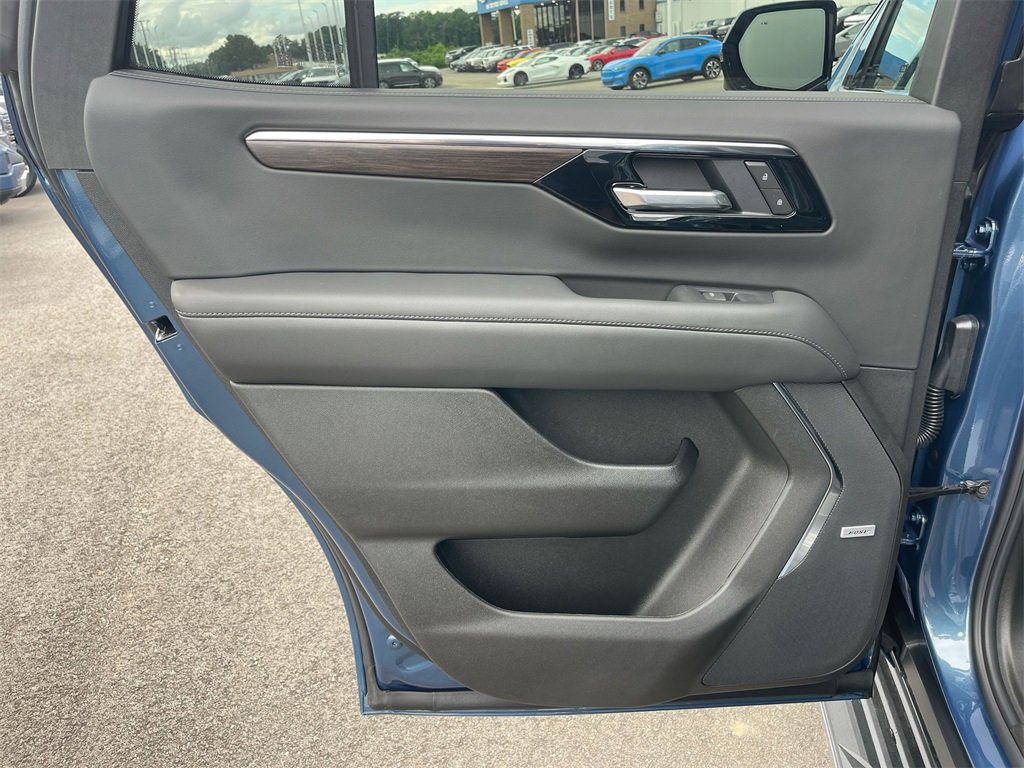 2025 Chevrolet Tahoe LT photo 28