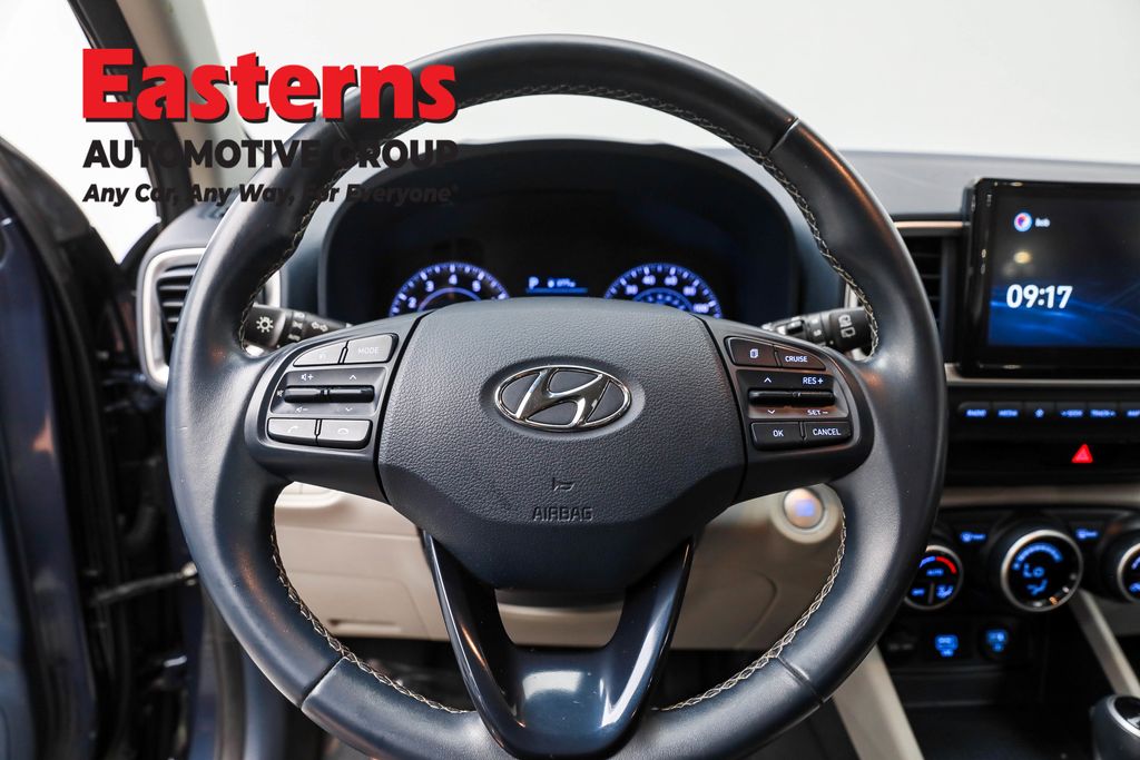 2021 Hyundai Venue SEL Denim photo 8