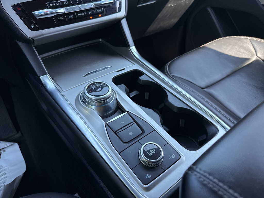 2022 Ford Explorer XLT photo 15
