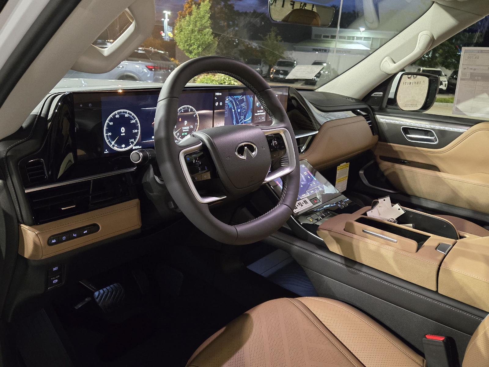 2026 Infiniti QX80 Luxe photo 4