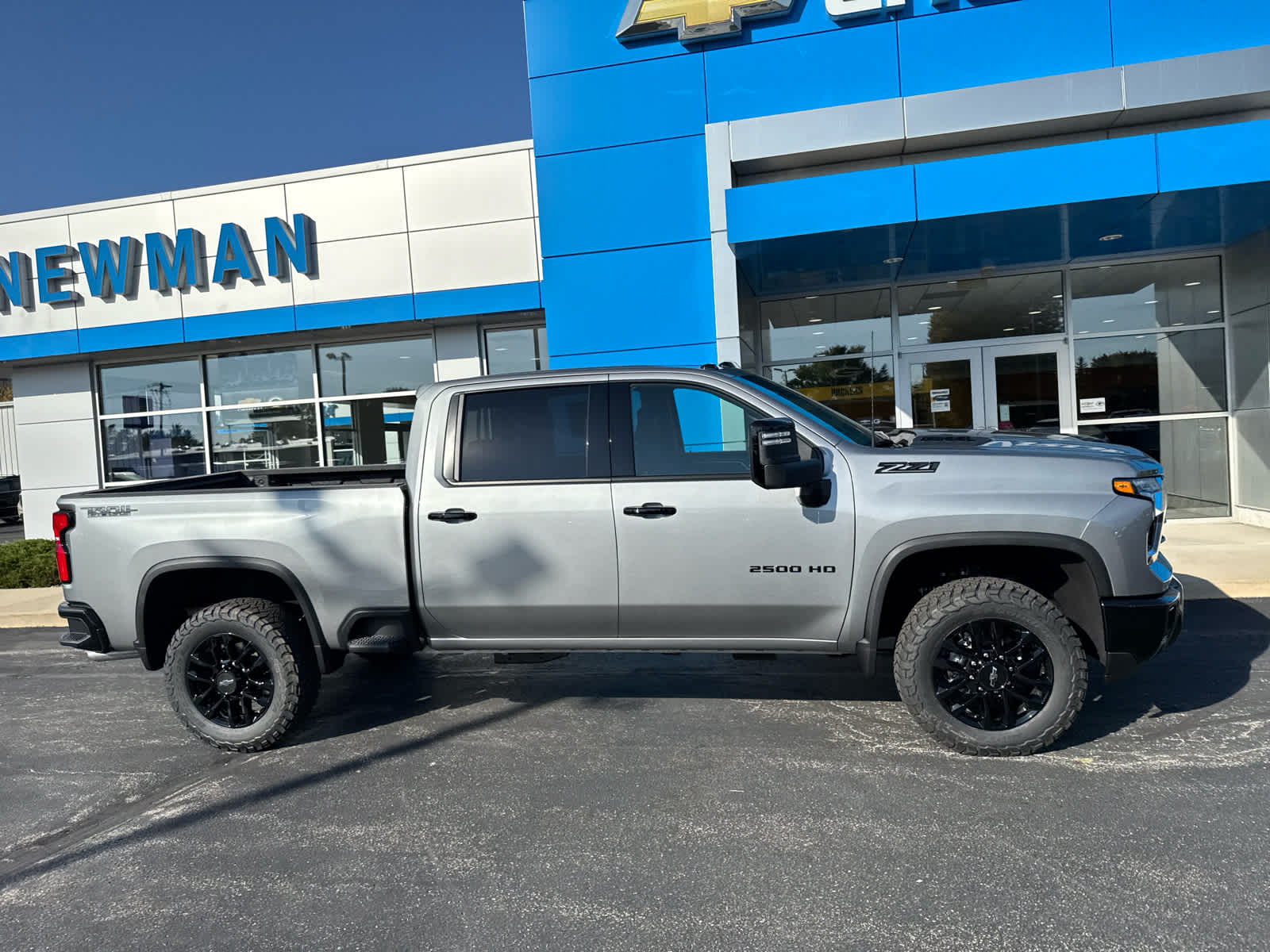2026 Chevrolet Silverado 2500HD LTZ photo 2