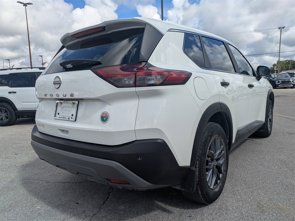 2023 Nissan Rogue S photo 3