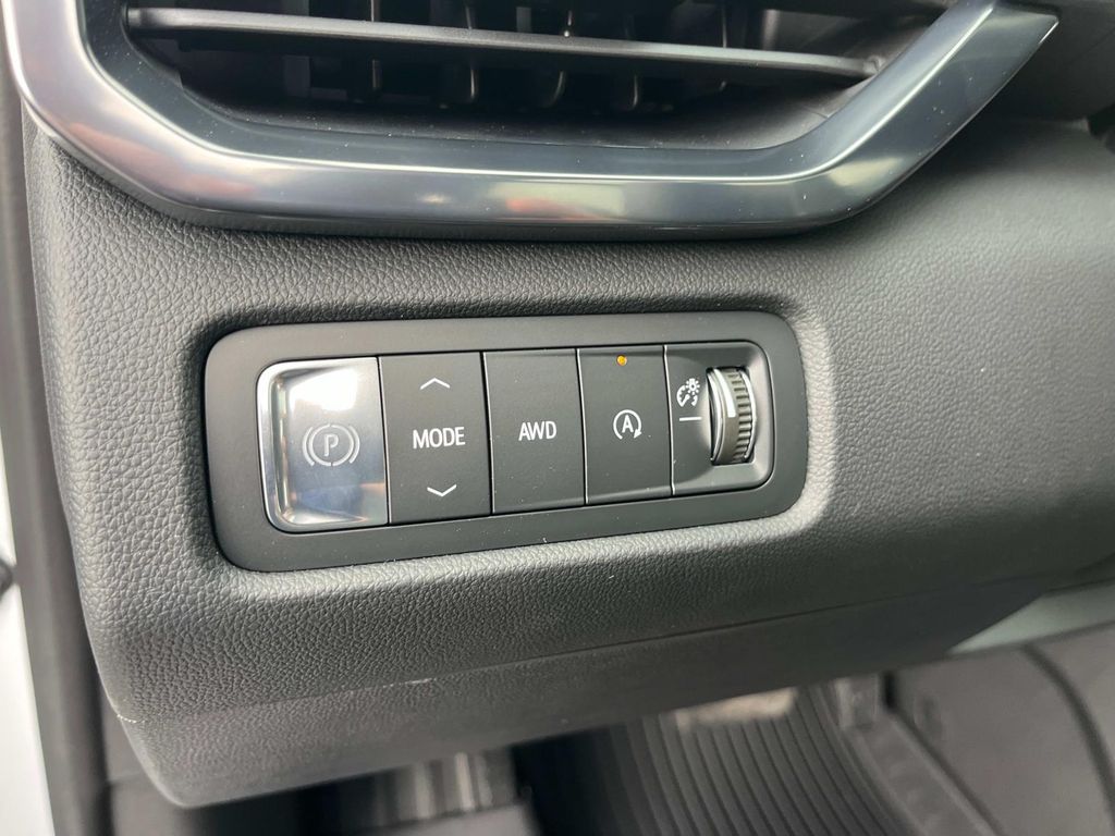 2026 Gmc Acadia AT4 photo 12