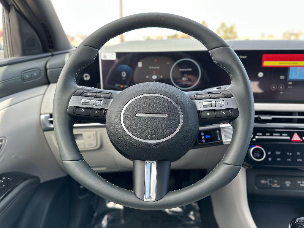 2025 Hyundai Tucson Hybrid Limited photo 11
