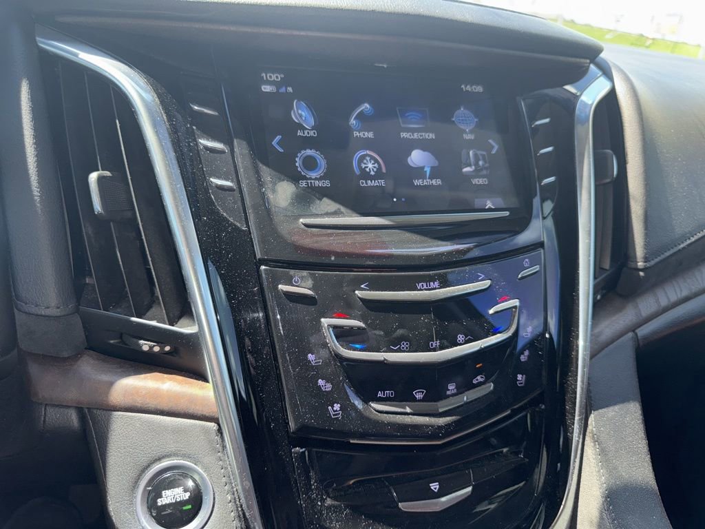 2020 Cadillac Escalade Luxury photo 15
