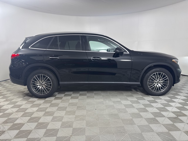 2026 Mercedes Benz GLC 300 4MATIC photo 8