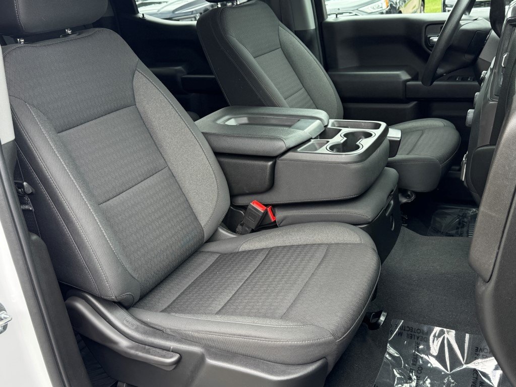 2022 Chevrolet Silverado 1500 Custom photo 13