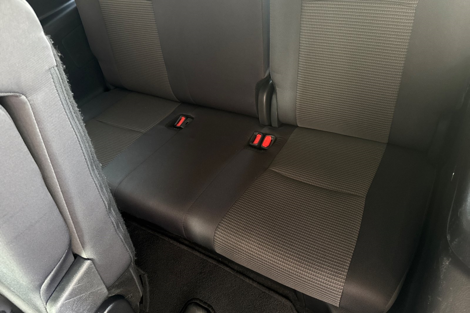 2024 Toyota Highlander LE photo 15