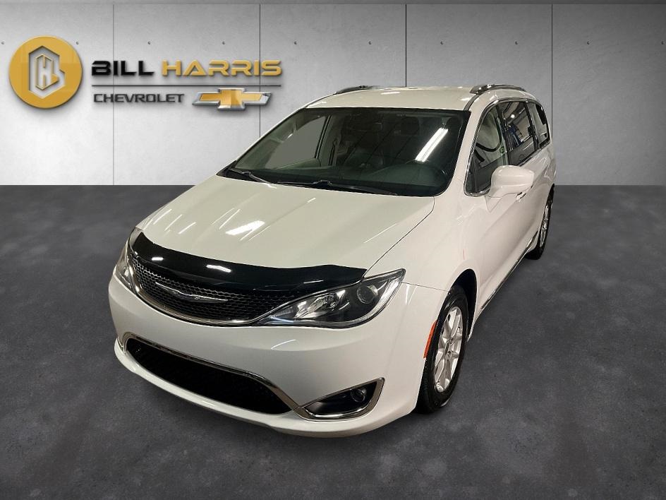 2020 Chrysler Pacifica Touring L's photo