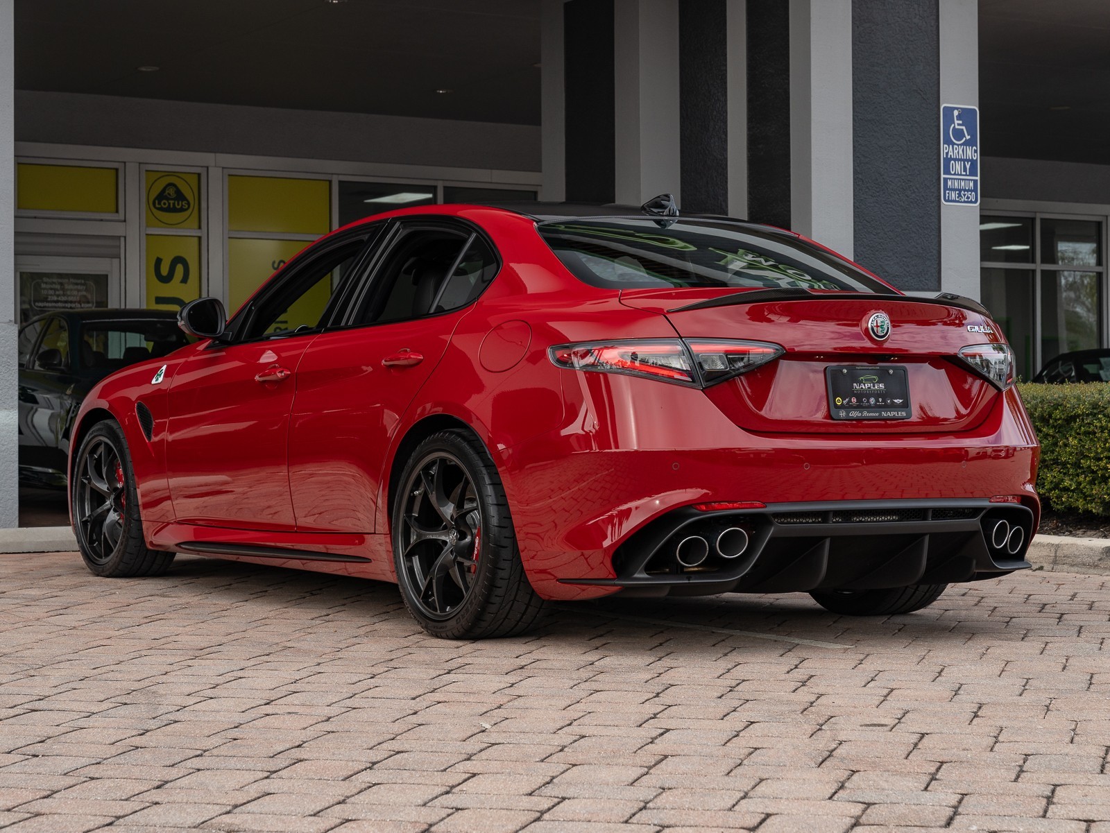 2024 Alfa Romeo Giulia Quadrifoglio photo 29