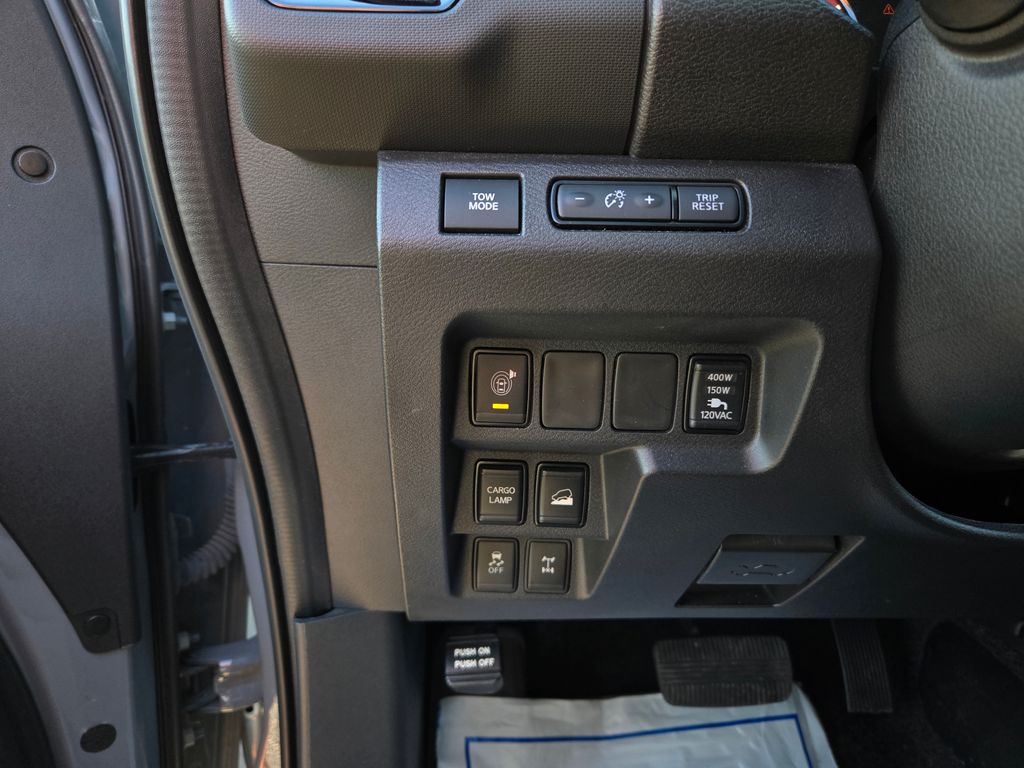 2023 Nissan Frontier PRO-4X photo 10