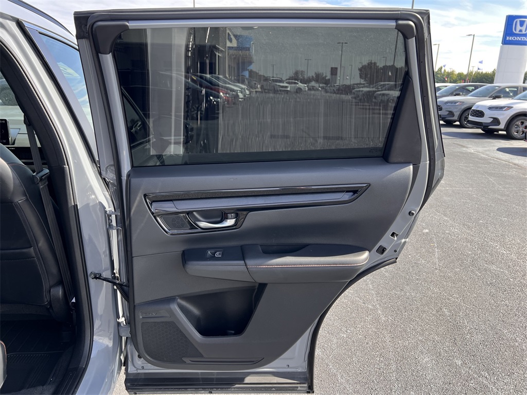 2024 Honda CR-V Hybrid Sport Touring photo 14