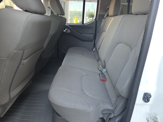 2021 Nissan Frontier SV photo 9
