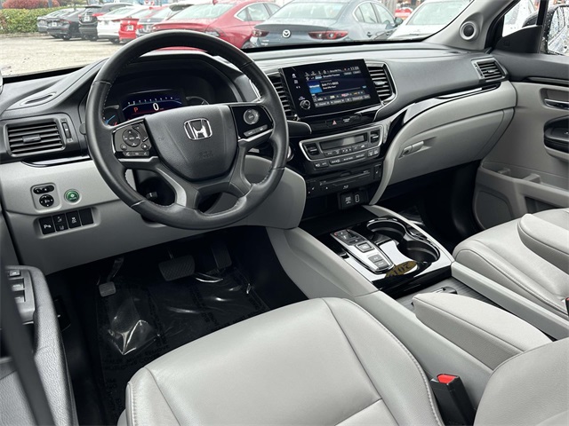 2019 Honda Pilot Touring photo 2