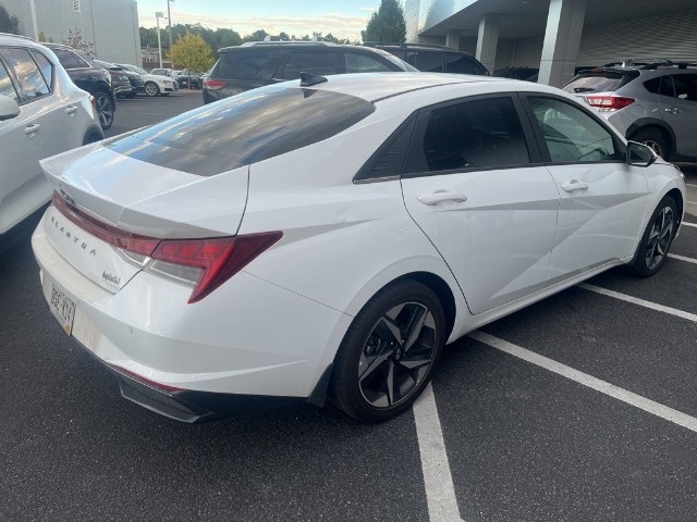 2023 Hyundai Elantra Hybrid Limited photo 3
