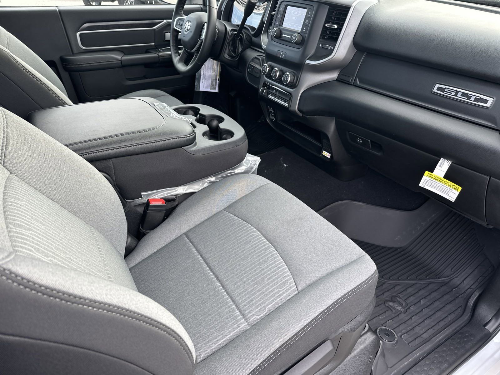 2024 Ram 3500 SLT photo 14